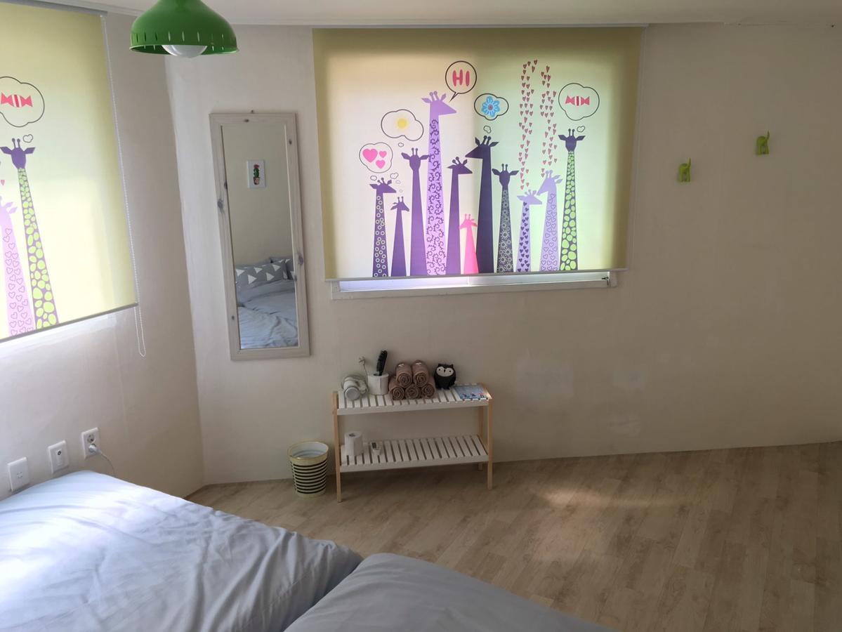 Kiki House Hongdae 2 Hotel Seoul Bagian luar foto